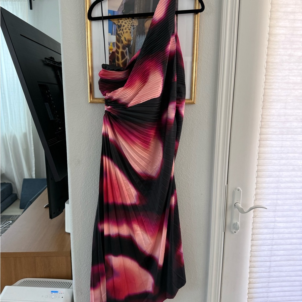 Socialite One Shoulder Pink and Black Dress